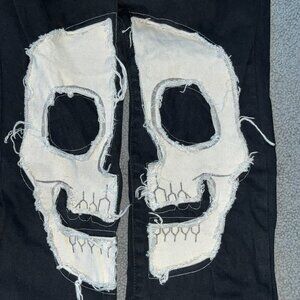 MNML BLACK JEANS 1/2 SKULL APPLIQUED ON EACH LEG - EUC -MEN'S SIZE 29"X35" TALL